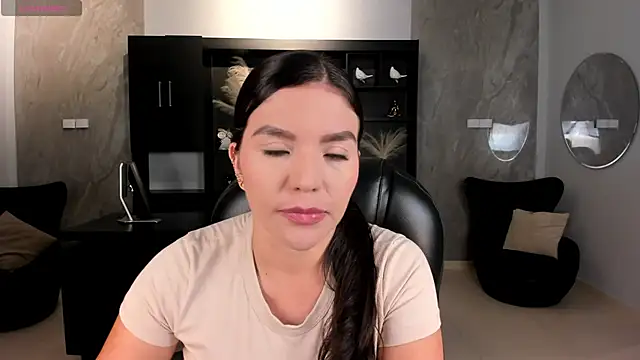 ValeriaRoldanX online show from October 2025 11:09:02 PM