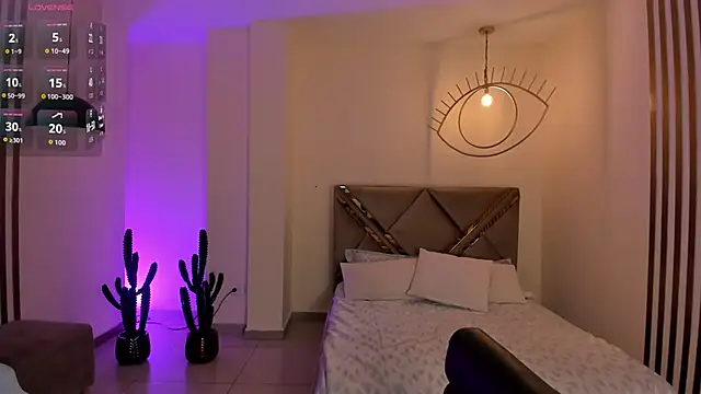 ValeriaRoldanX online show from February 2026 11:35:02 AM