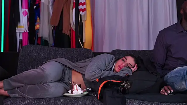 Snapshot of MacTroy chatting on February 2025 08:31:02 PM MacTroy online show from February 2025 08:31:02 PM