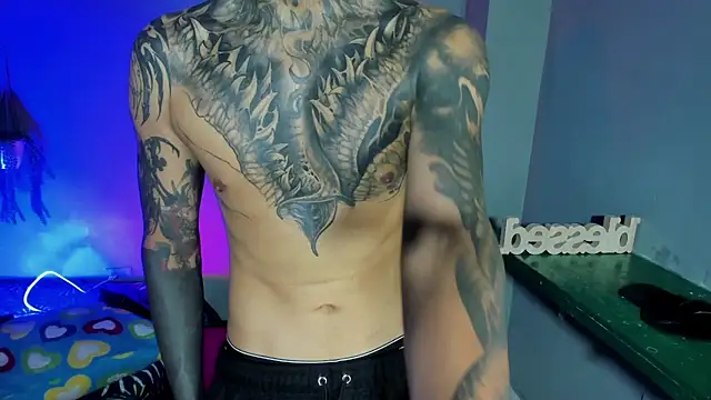 Travistanner 28 online show from September 2025 04:51:02 PM