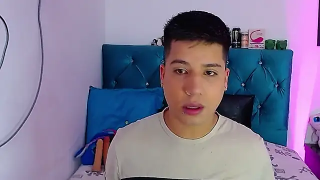 Snapshot of Randy_horny chatting on March 2025 05:28:01 PM Randy horny online show from March 2025 05:28:01 PM