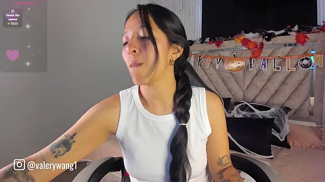 Snapshot of Valery_wang chatting on October 2025 11:33:02 AM Valery wang online show from October 2025 11:33:02 AM