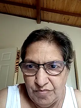 Snapshot of florecita69 chatting on March 2025 03:47:02 PM florecita69 online show from March 2025 03:47:02 PM