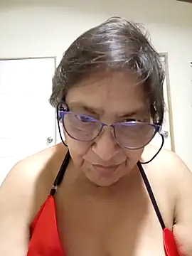 Snapshot of florecita69 chatting on October 2025 02:11:02 AM florecita69 online show from October 2025 02:11:02 AM