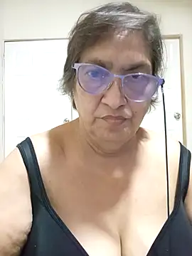 Snapshot of florecita69 chatting on November 2025 01:48:02 AM florecita69 online show from November 2025 01:48:02 AM