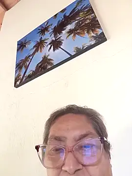 florecita69 online show from April 2026 04:12:02 PM