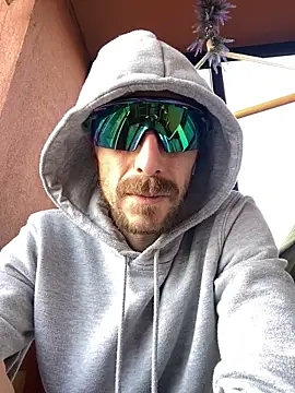 Snapshot of dann1111 chatting on November 2025 02:28:01 PM dann1111 online show from November 2025 02:28:01 PM