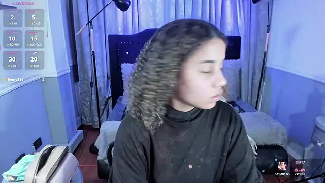 Snapshot of Mayaa_ross chatting on September 2025 03:41:02 AM Mayaa ross online show from September 2025 03:41:02 AM