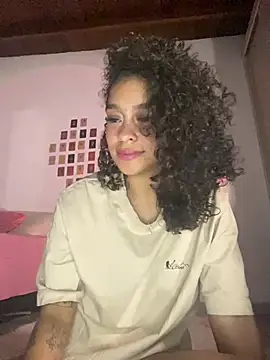 Snapshot of Arteatenea__ chatting on December 2024 12:07:02 AM Arteatenea online show from December 2024 12:07:02 AM