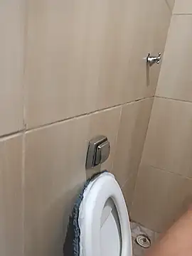 Snapshot of 1995eduardo chatting on January 2025 03:33:01 PM 1995eduardo online show from January 2025 03:33:01 PM