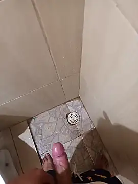 Snapshot of 1995eduardo chatting on February 2025 04:47:01 PM 1995eduardo online show from February 2025 04:47:01 PM