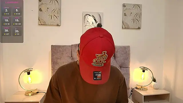 Amadeo Wild online show from April 2026 04:04:01 AM