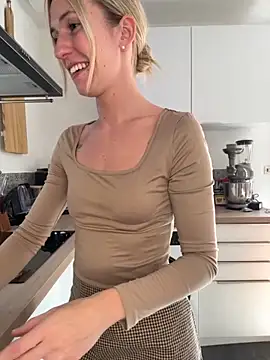 lola tentatiion online show from September 2025 11:37:02 AM