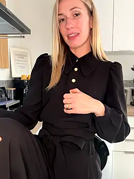 lola tentatiion online show from October 2025 11:42:02 AM