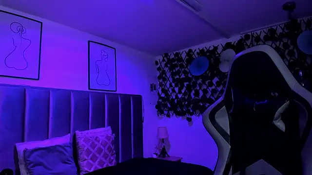 Kitty Gang online show from March 2026 12:03:02 AM