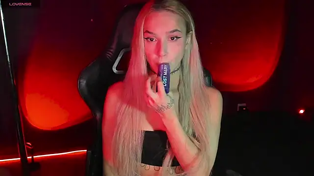 MilaAsh online show from October 2025 04:29:01 AM