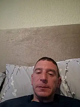 Snapshot of CoupleFun80x chatting on June 2026 07:05:01 PM CoupleFun80x online show from June 2026 07:05:01 PM