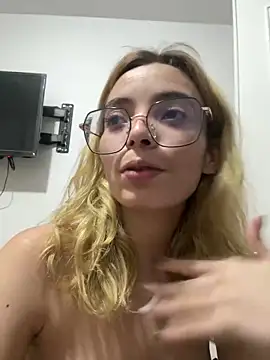 Snapshot of anietorres chatting on January 2025 02:36:01 AM anietorres online show from January 2025 02:36:01 AM