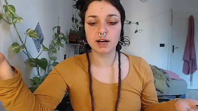 Snapshot of kinkyspirali chatting on February 2026 03:08:01 PM kinkyspirali online show from February 2026 03:08:01 PM