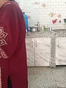 Snapshot of Saroj-Shah chatting on November 2025 06:47:02 AM Saroj-Shah online show from November 2025 06:47:02 AM