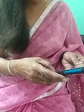 Snapshot of Saroj-Shah chatting on December 2025 06:07:01 AM Saroj-Shah online show from December 2025 06:07:01 AM