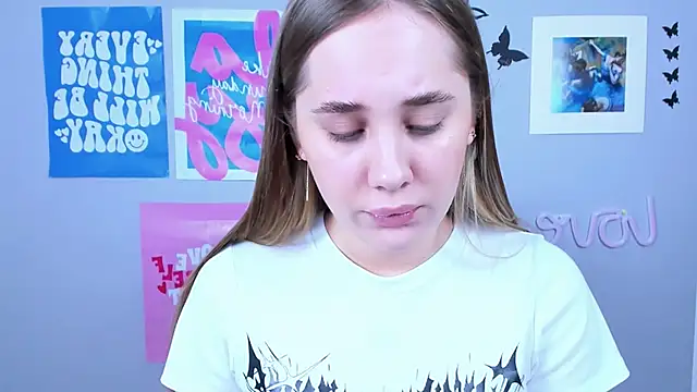 Snapshot of MiaMilas chatting on January 2025 08:51:01 AM MiaMilas online show from January 2025 08:51:01 AM