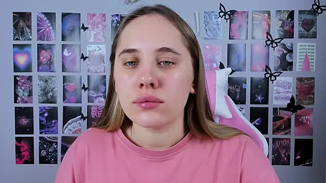 Snapshot of MiaMilas chatting on February 2025 07:17:02 AM MiaMilas online show from February 2025 07:17:02 AM