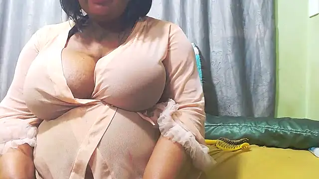 Snapshot of NaughtyNicoleXX2 chatting on May 2026 06:03:01 PM NaughtyNicoleXX2 online show from May 2026 06:03:01 PM