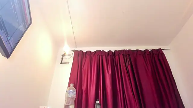 Snapshot of _Caroliina chatting on December 2024 05:14:01 PM Caroliina online show from December 2024 05:14:01 PM