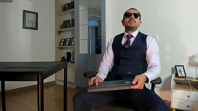 pablo-rincon95 online show from July 2026 12:09:01 PM