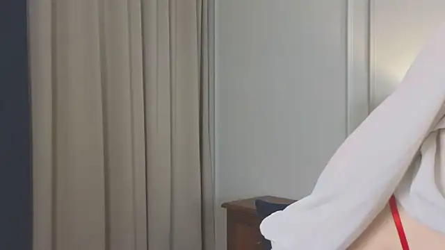 Snapshot of AnnTaint chatting on December 2024 07:10:01 PM AnnTaint online show from December 2024 07:10:01 PM