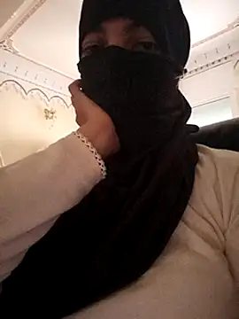 Liliiiblow online show from December 2024 04:29:02 PM