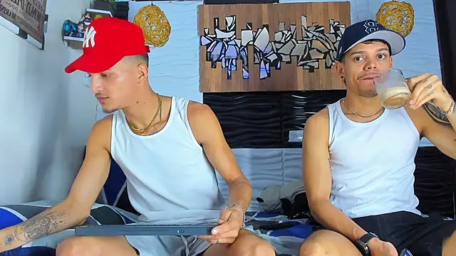 Snapshot of Friendsofeverything_ chatting on November 2025 02:52:02 PM Friendsofeverything online show from November 2025 02:52:02 PM