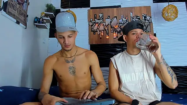 Snapshot of Friendsofeverything_ chatting on December 2025 02:12:02 PM Friendsofeverything online show from December 2025 02:12:02 PM