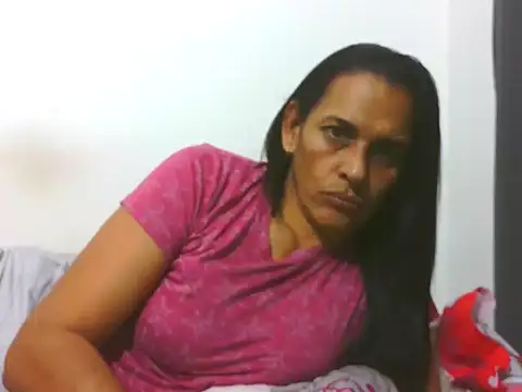 latinbrunettet online show from February 2026 01:10:01 PM