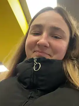 Joannakiss online show from March 2025 02:42:02 PM