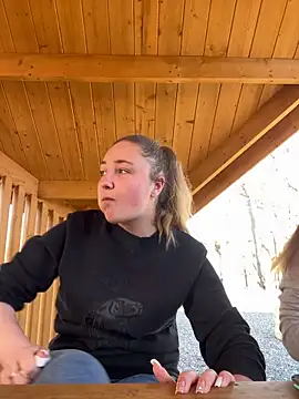 Joannakiss online show from March 2025 01:08:01 PM