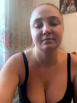 Joannakiss online show from October 2025 01:54:02 PM