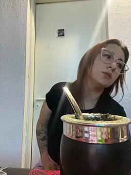 Snapshot of Constanzahud chatting on September 2025 03:43:01 AM Constanzahud online show from September 2025 03:43:01 AM