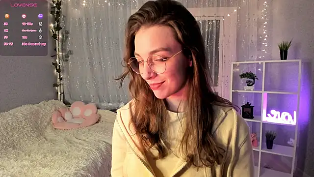 Snapshot of AraCopple chatting on December 2024 06:45:01 PM AraCopple online show from December 2024 06:45:01 PM