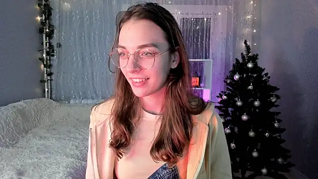 Snapshot of AraCopple chatting on December 2024 02:44:02 AM AraCopple online show from December 2024 02:44:02 AM