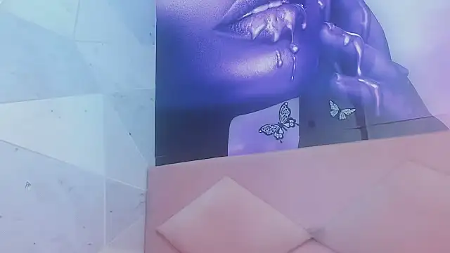 Lucy White   online show from February 2025 12:30:01 AM