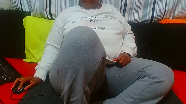 Snapshot of AfricanBigAssxx98 chatting on June 2026 09:45:01 AM AfricanBigAssxx98 online show from June 2026 09:45:01 AM