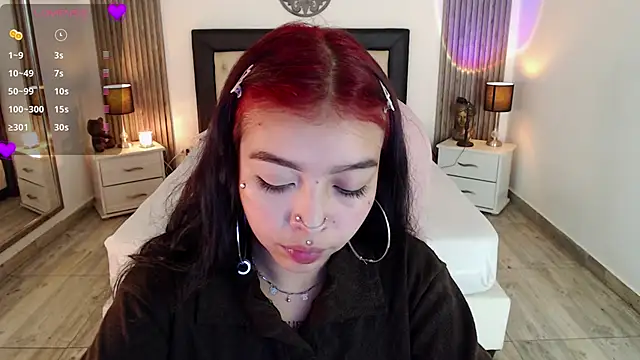 Snapshot of pettit_courtny chatting on January 2025 03:55:01 AM pettit courtny online show from January 2025 03:55:01 AM