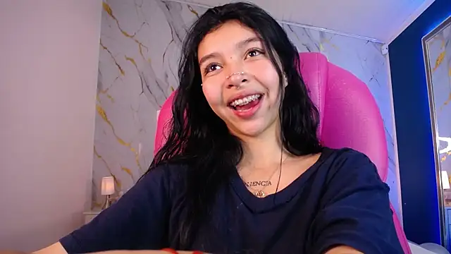 Snapshot of pettit_courtny chatting on February 2025 09:48:02 PM pettit courtny online show from February 2025 09:48:02 PM