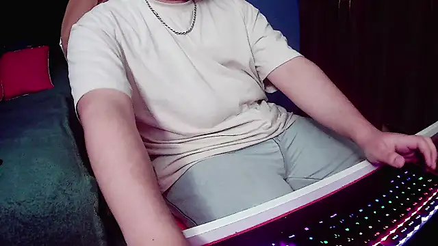 Snapshot of pisceslost chatting on September 2025 12:45:02 AM pisceslost online show from September 2025 12:45:02 AM