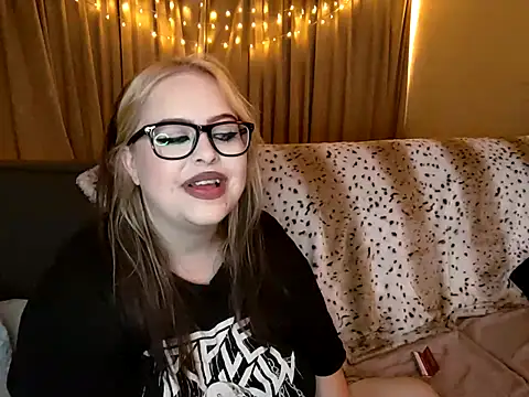 ChubbyBubs online show from February 2025 09:05:01 AM