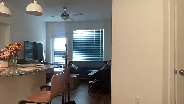 AveryJ99 online show from December 2024 06:48:02 PM