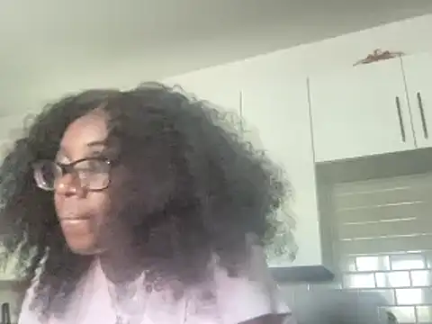 AveryJ99 online show from March 2025 06:31:01 PM