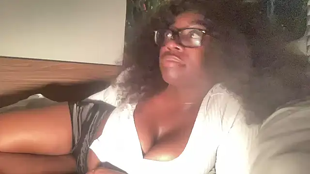 AveryJ99 online show from March 2025 01:00:02 AM